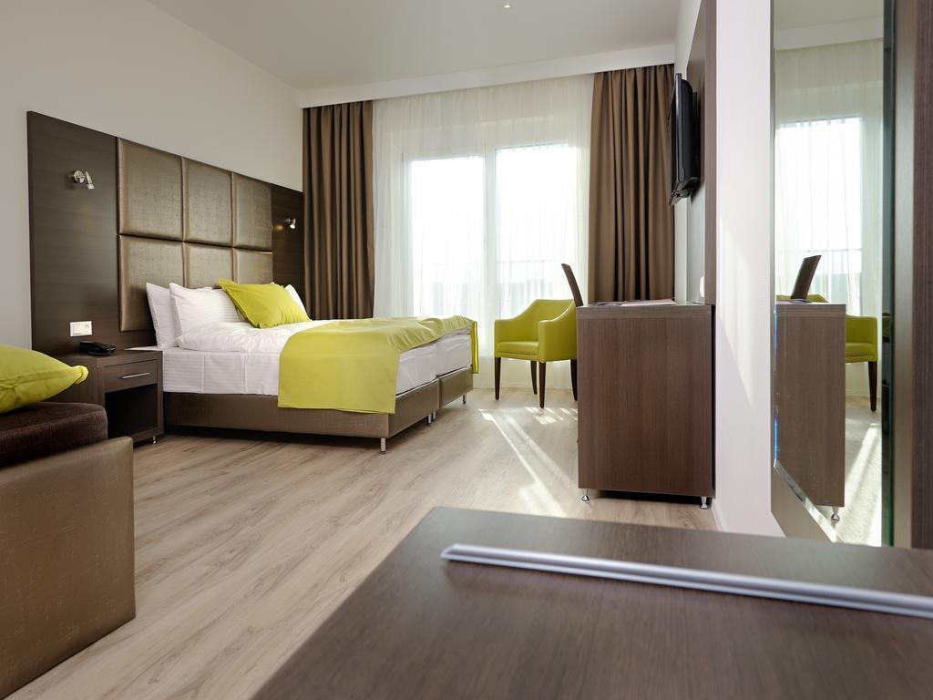 Boutique Hotel Bellevue Rheinfelden / Basel الغرفة الصورة
